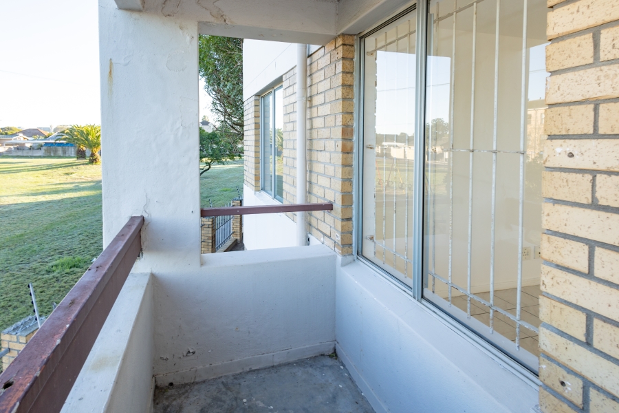 2 Bedroom Property for Sale in Churchill Estate Western Cape